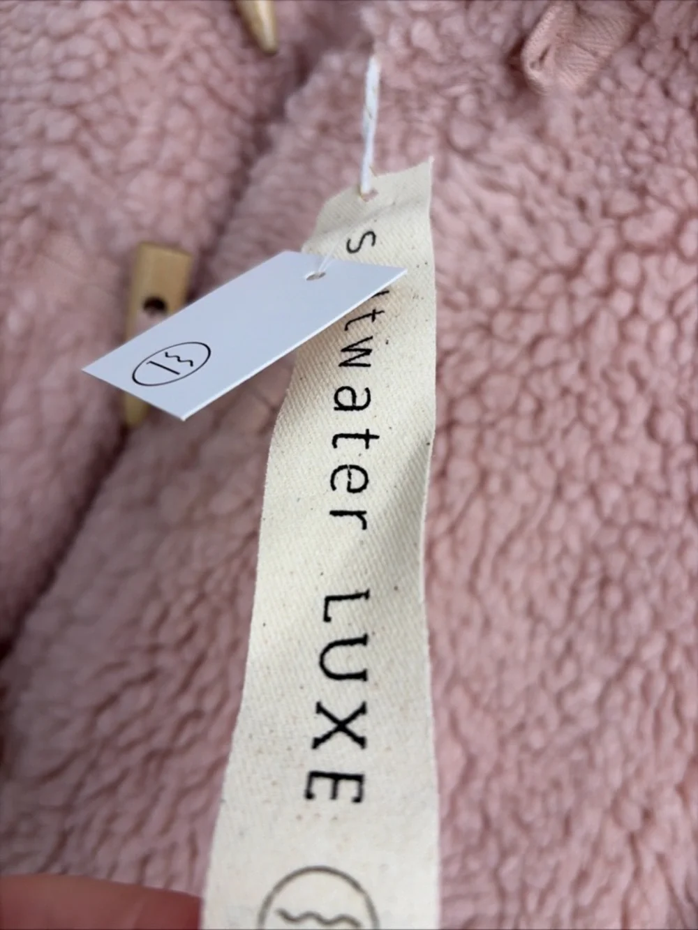 NWT Saltwater LUXE Women’s Small  Pink Faux Fur Teddy Jacket - Picture 2 of 4